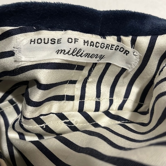 House of MacGregor | Velvet Beret Hat - Picture 2 of 6